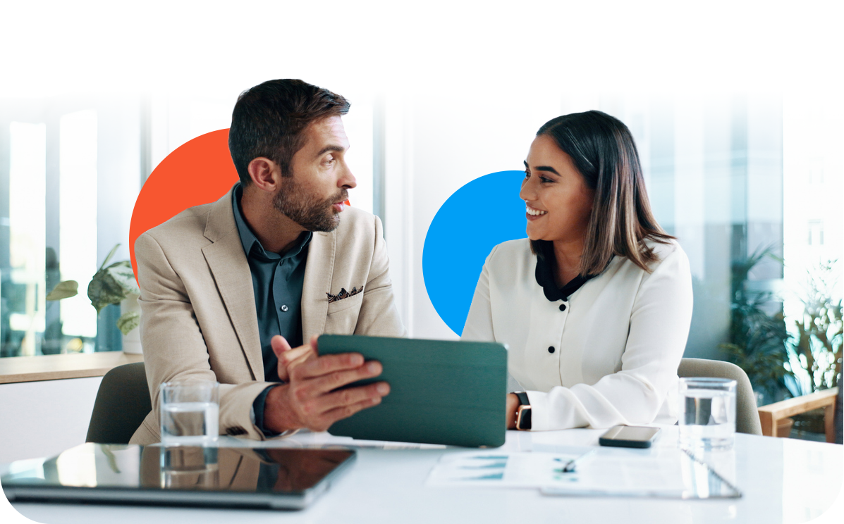 Empresario analizando oportunidades